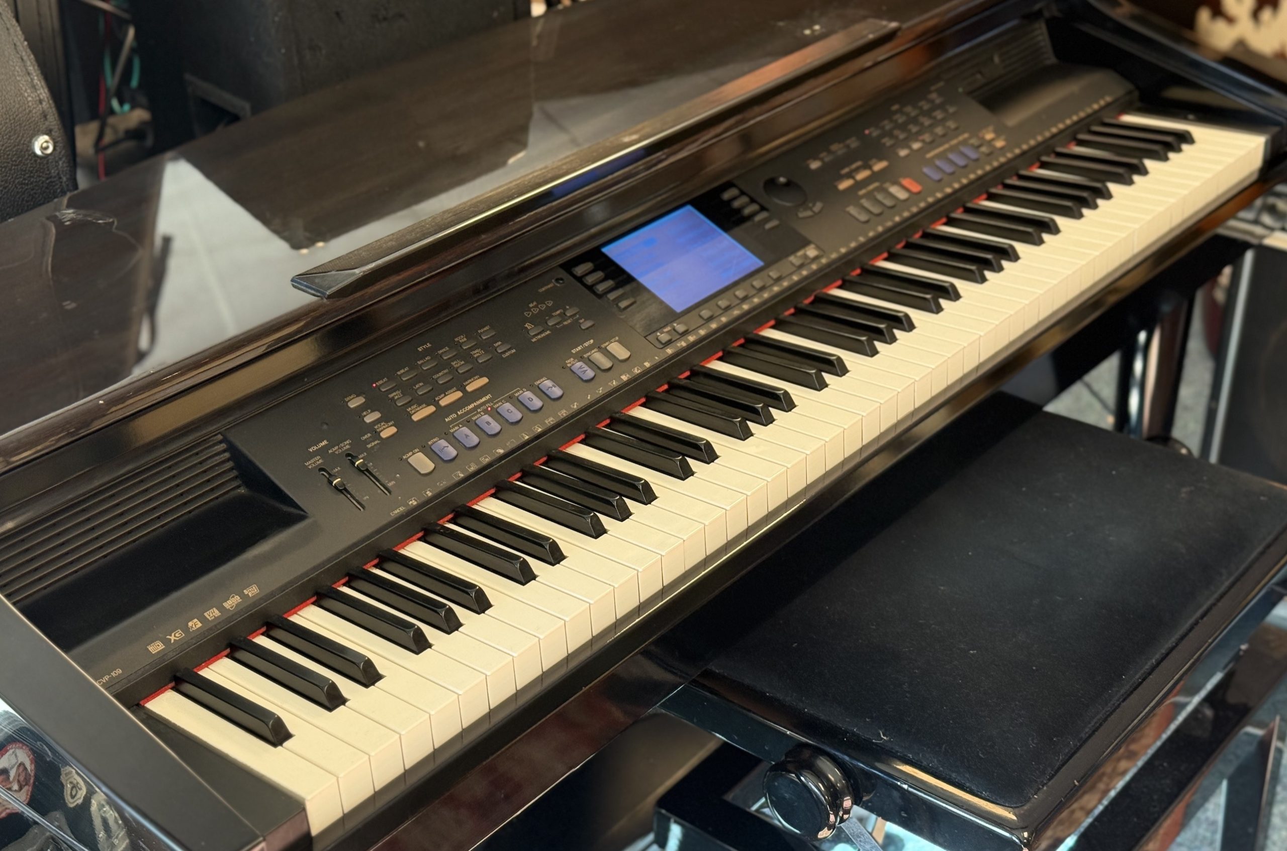 Yamaha CVP109 E Piano met meubel