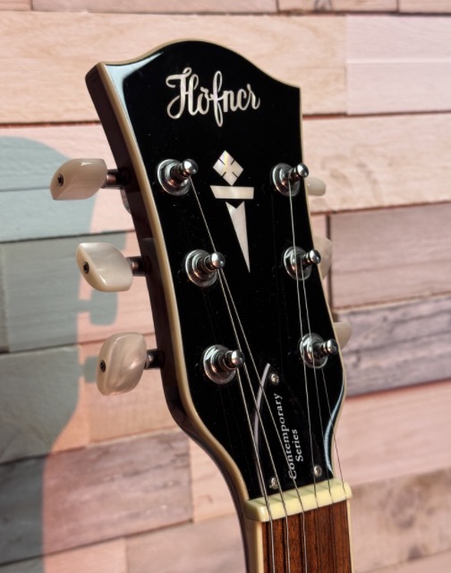 Hofner VTH-SB verythin contemporary Semi accoustische gitaar