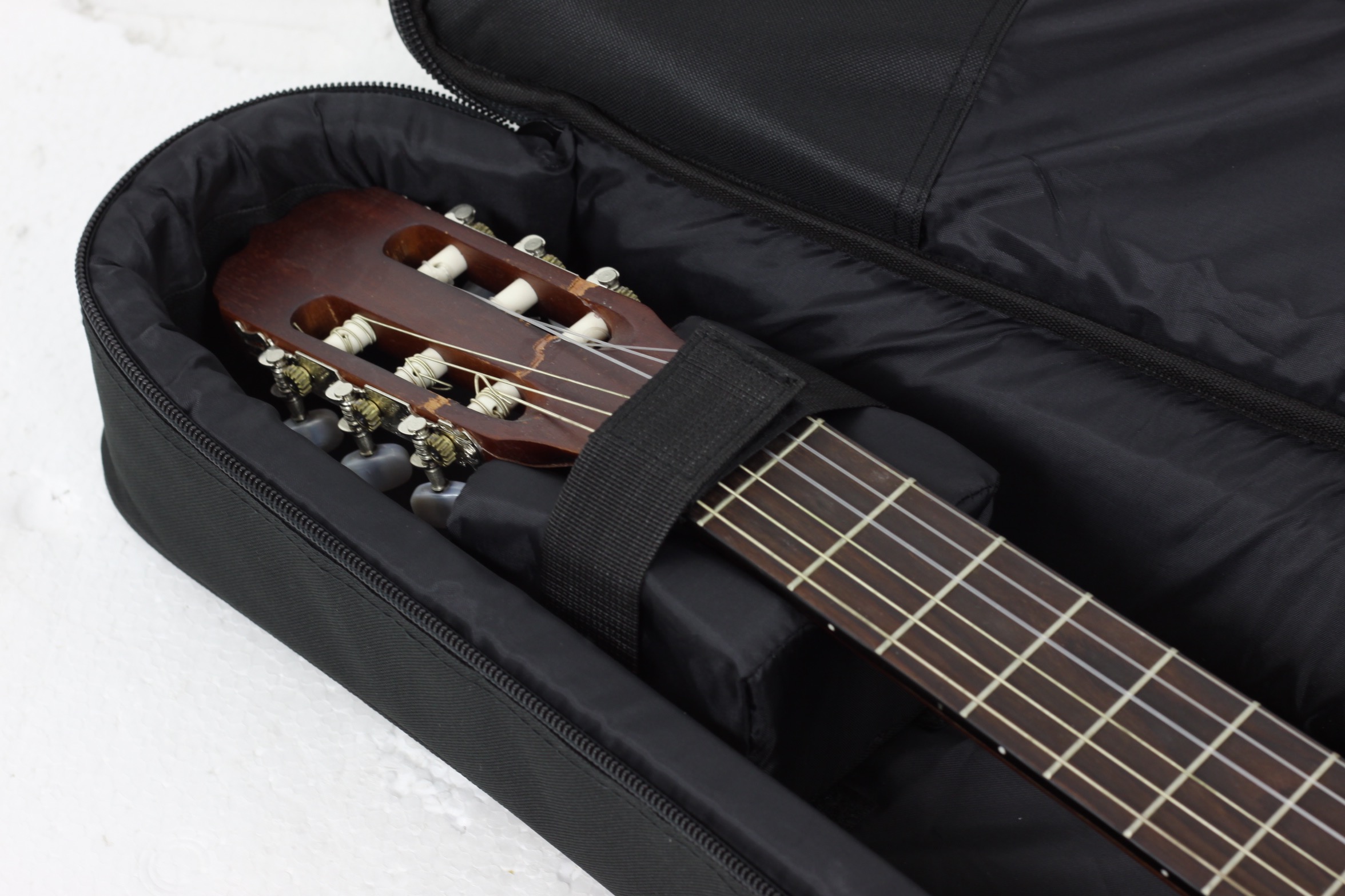 Ortola 49B DLX Tas voor acoustische gitaar