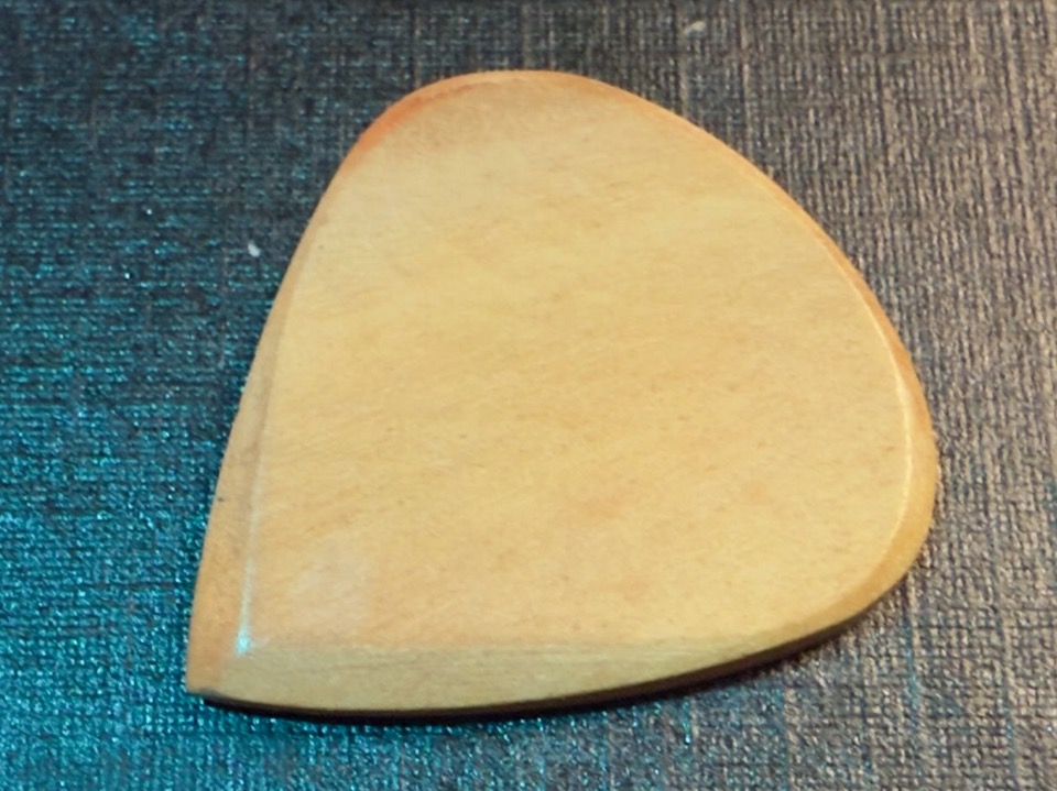 Blackhorn Hout klein scherp Houten plectrum