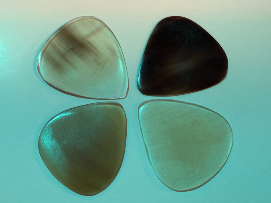 Blackhorn Horn polished Hoornen plectrum