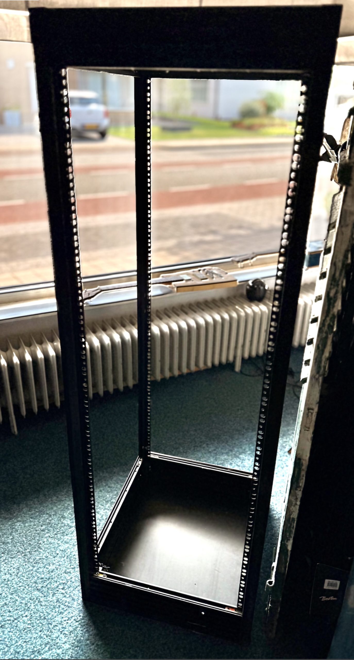 Brüel & Kjær 29HE 19" rack