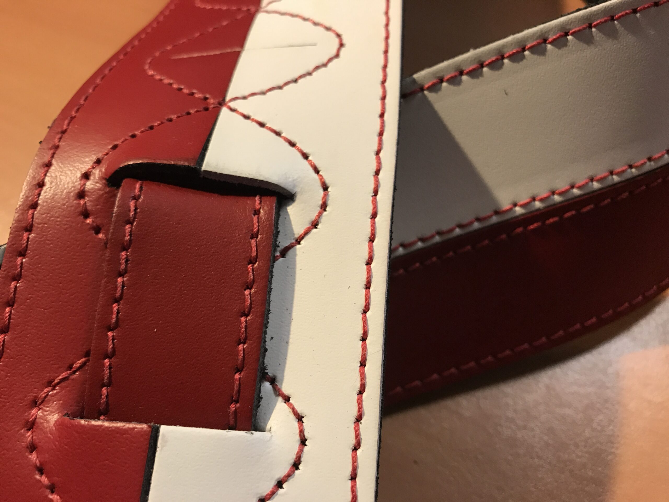 Leathercraft Liverpool Two tone red Lederen gitaarriem