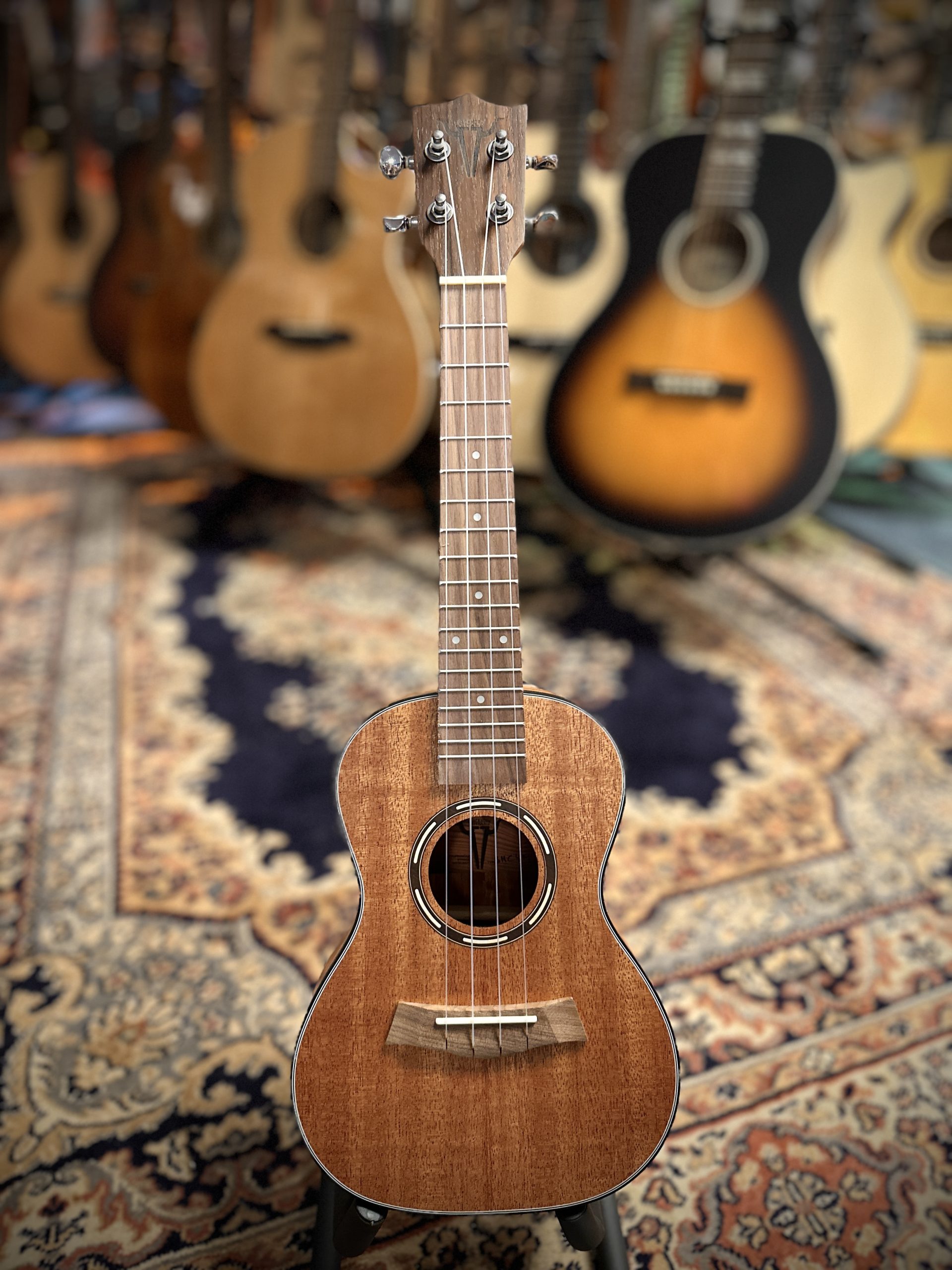 Blackhorn BU9-MAH Solid  Concert ukelele