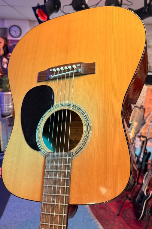 Maya FK330 Western gitaar