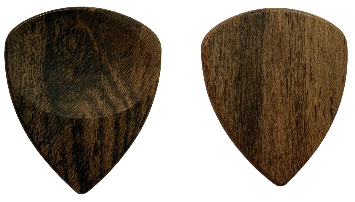 Blackhorn 2.4mm Goiabao Houten plectrum