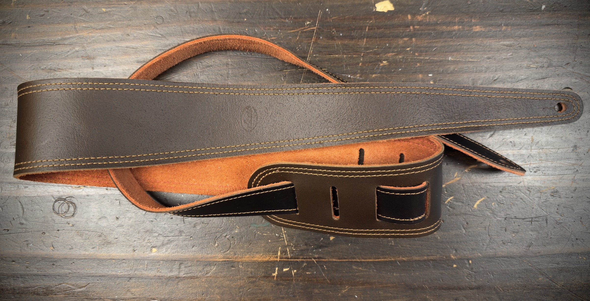 Blackhorn Leather Deluxe dbr-o Lederen gitaarriem