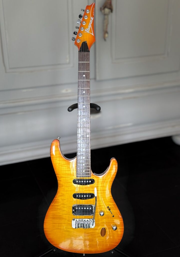 Ibanez SA260FM amb Electrische gitaar
