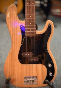 Stagg SBP30 dlx nat 4 snarige basgitaar