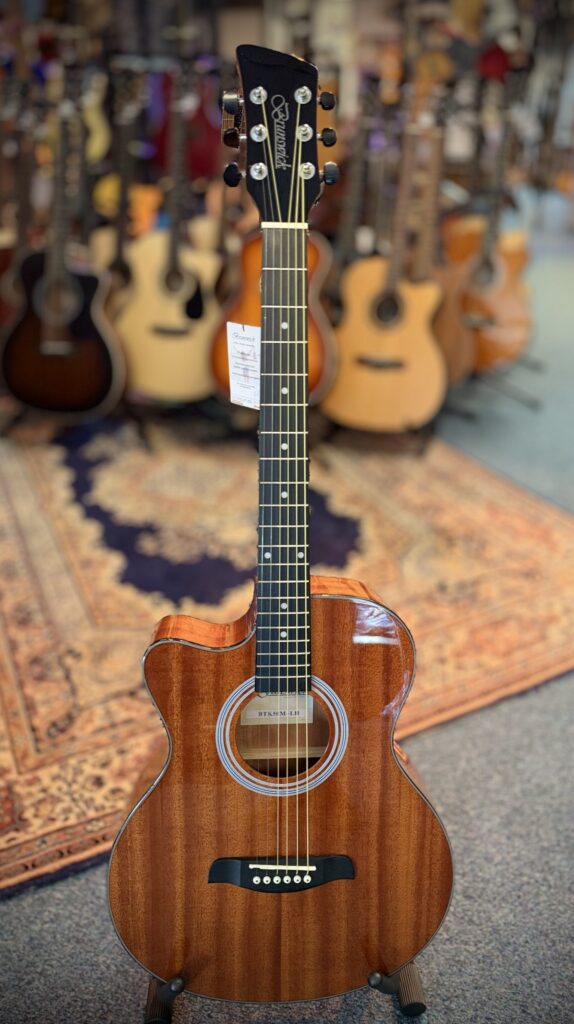Brunswick BTK50M-LH Western gitaar met element linkshandig